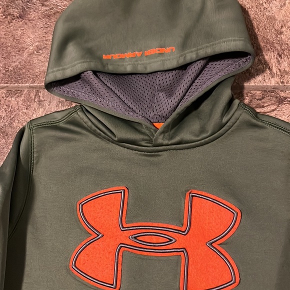 Youth Small Under Armour Hoodie - Picture 2 of 3